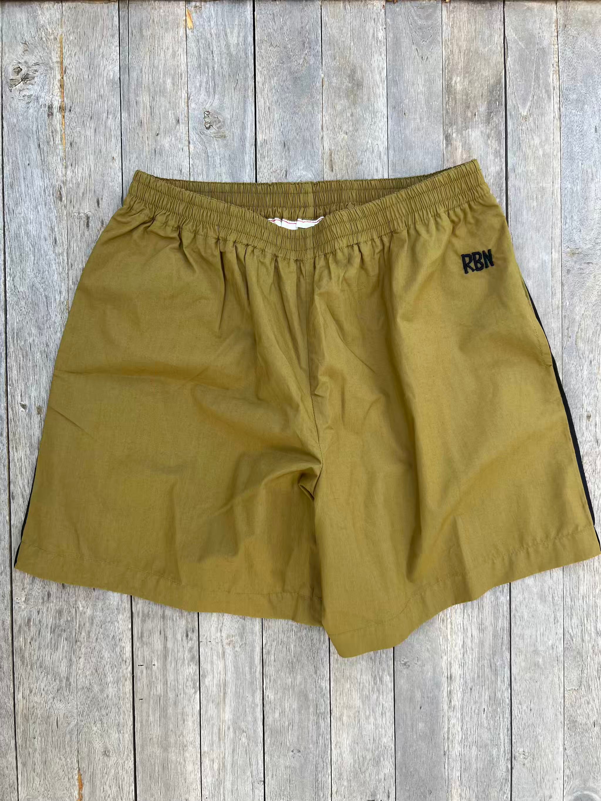 ROBIN SHORTS for Girls - Style `Bondi´ Khaki with stripe on the side-2