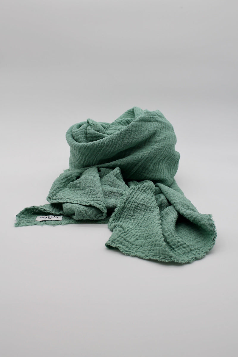 WAYDA muslin cotton scarf in jade green version edition – available in sizes 70x70cm, 100x100cm and 140x140cm, woven in Germany