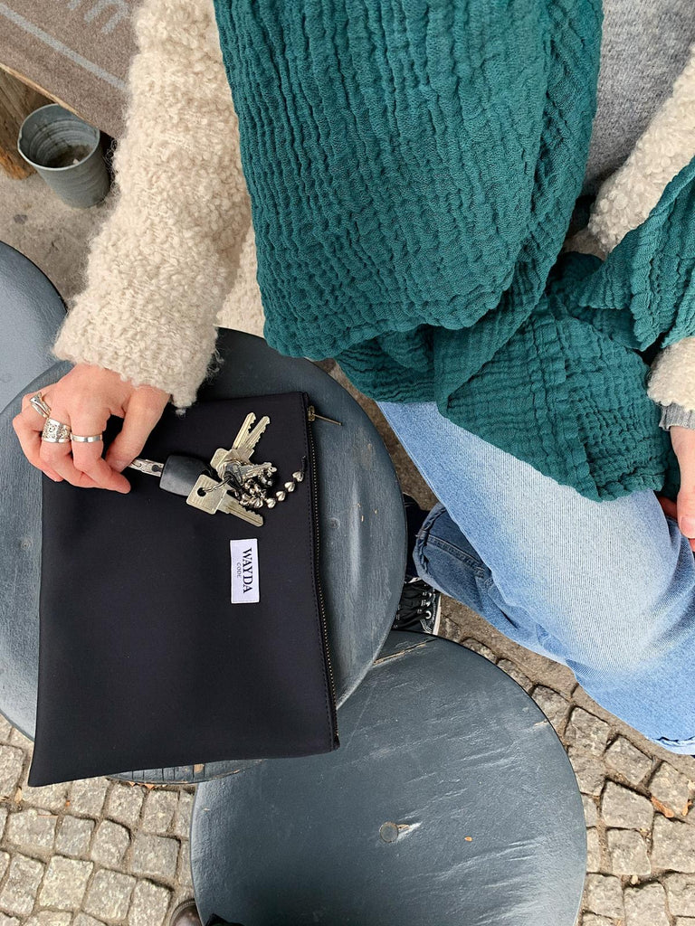 WAYDA Clutch Bag in Bag